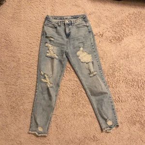 Mom Jean Fit - Distressed